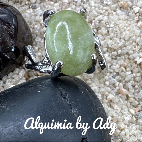 Green jade silver Victorian ring/wealth and good luck healing crystal - Picture 1 of 7